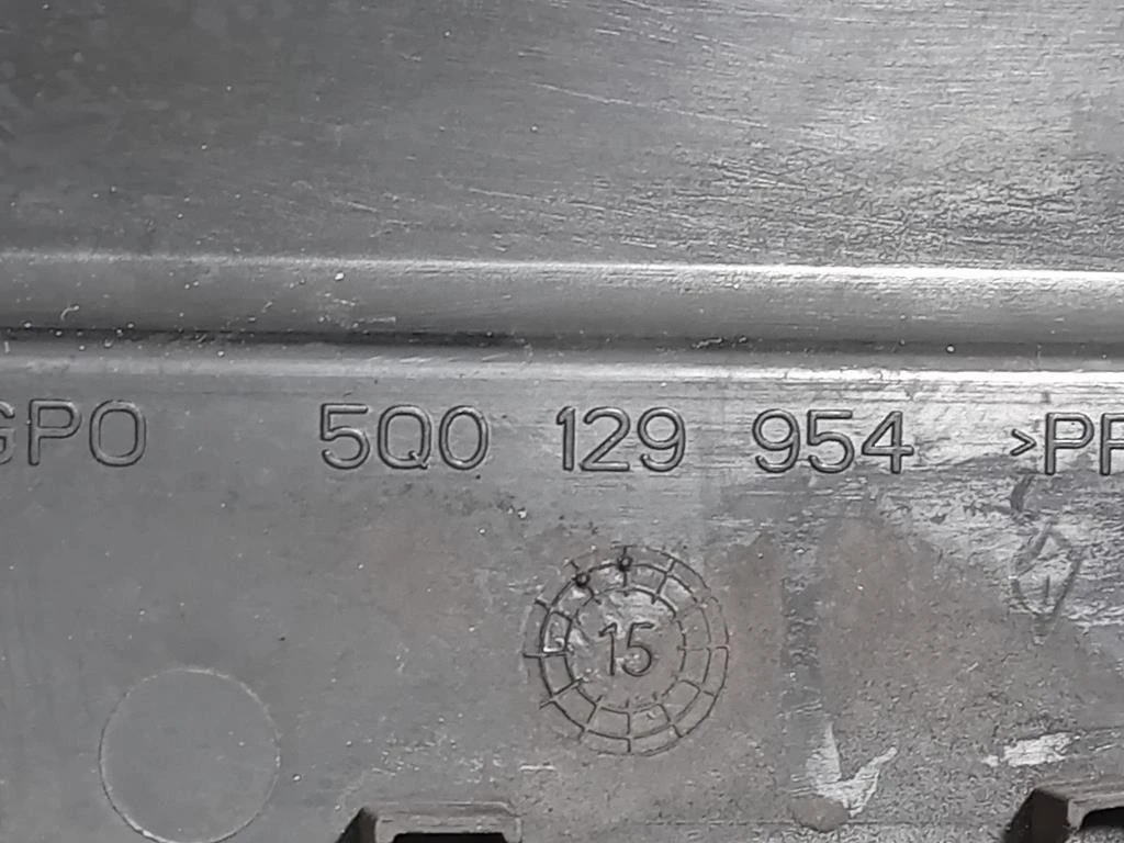 Convogliatore ARIA Radiatore SUP 5Q0 129 954 Audi A3 8VA Sportback 2012