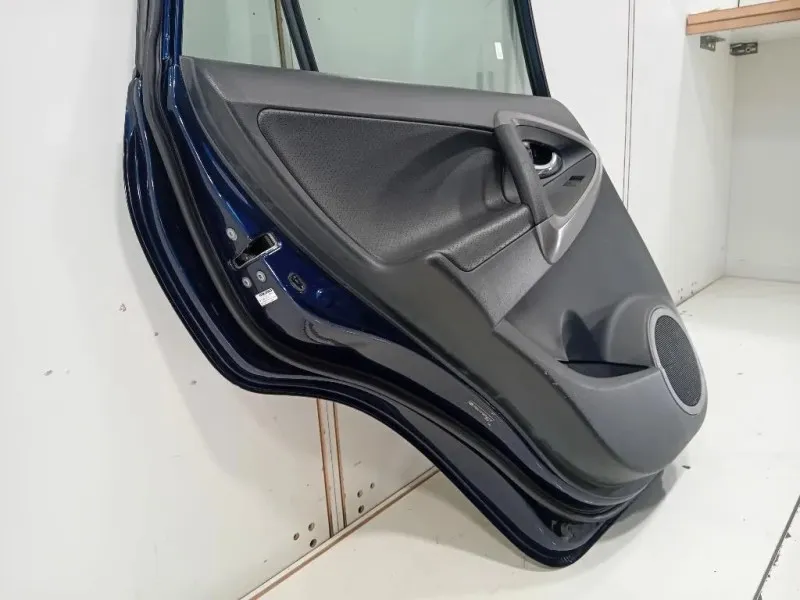 Porta POST SX 6700442121 Toyota RAV 4 III 2006