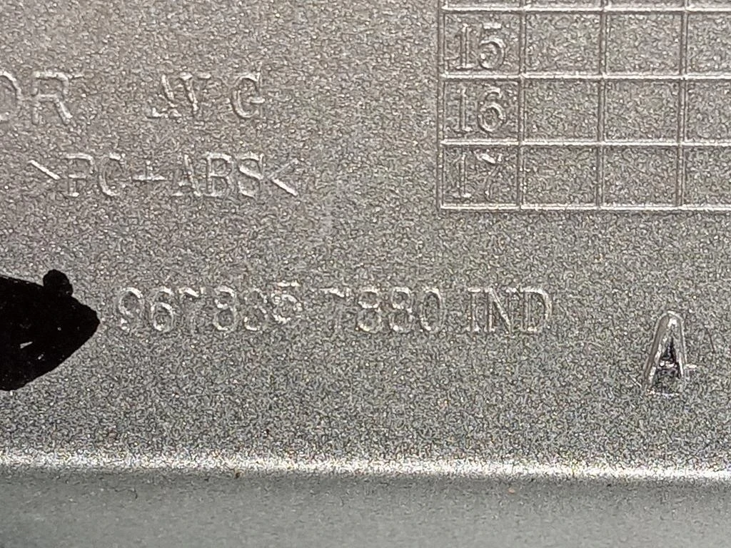 Coperchio Barra Portapacchi Tetto ANT DX 9678357880 Peugeot 2008 I 2016