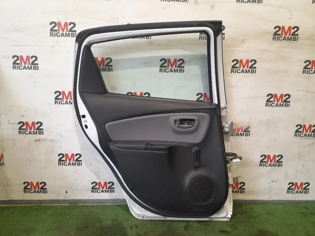 Porta POST SX Toyota Yaris IV 2012