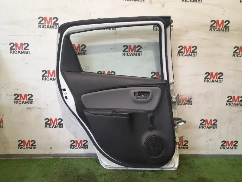 Porta POST SX Toyota Yaris IV 2012