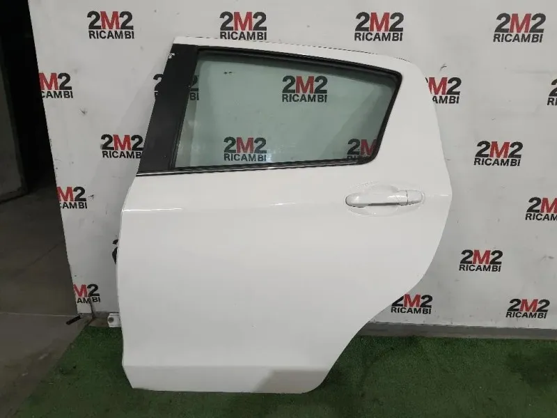 Porta POST SX 670040D210 Toyota Yaris IV 2012