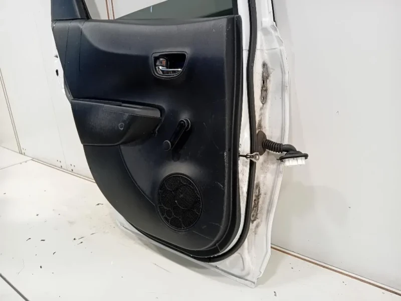 Porta POST SX 670040D210 Toyota Yaris IV 2012
