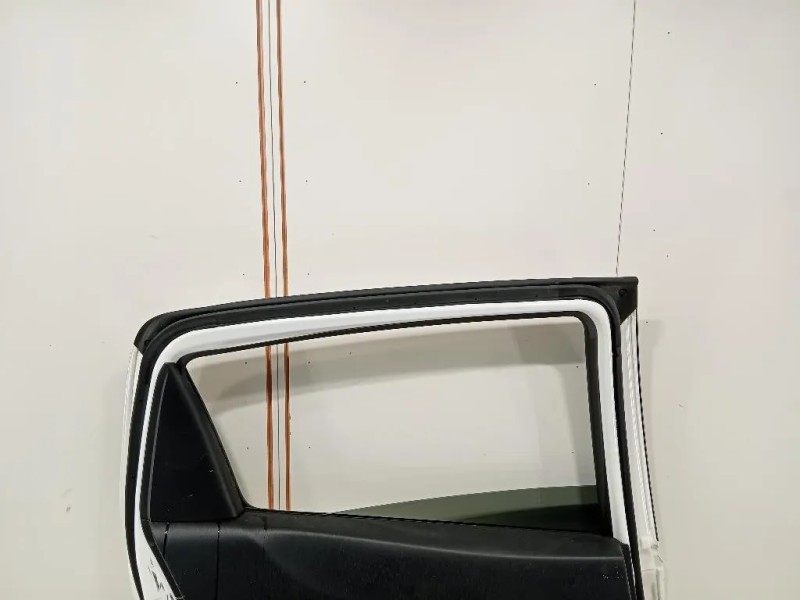 Porta POST SX 670040D210 Toyota Yaris IV 2012