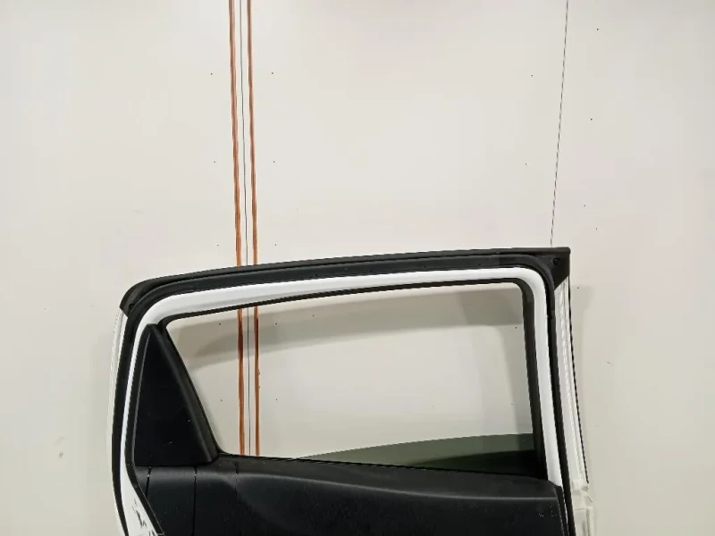 Porta POST SX 670040D210 Toyota Yaris IV 2012