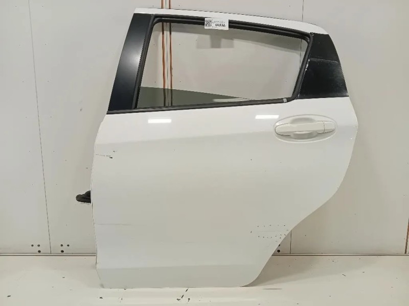 Porta POST SX 670040D210 Toyota Yaris IV 2012