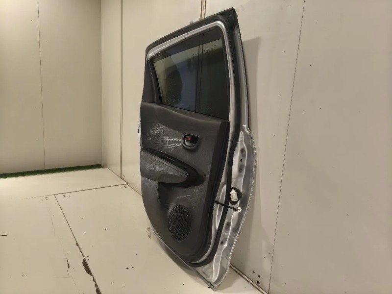 Porta POST SX 670040D210 Toyota Yaris IV 2012