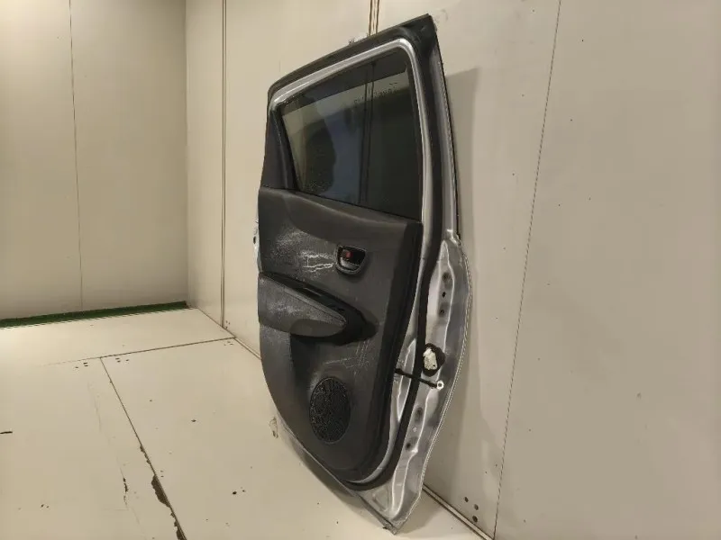 Porta POST SX 670040D210 Toyota Yaris IV 2012