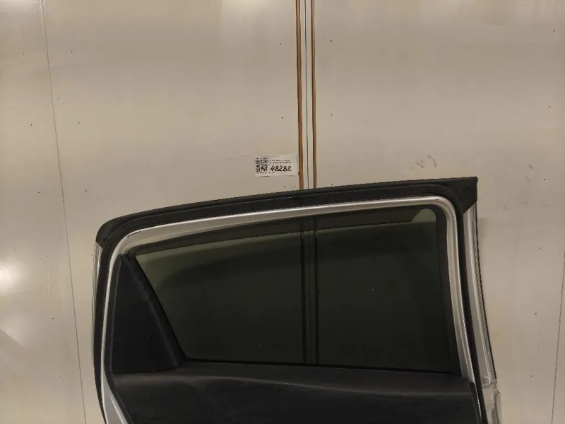 Porta POST SX 670040D210 Toyota Yaris IV 2012