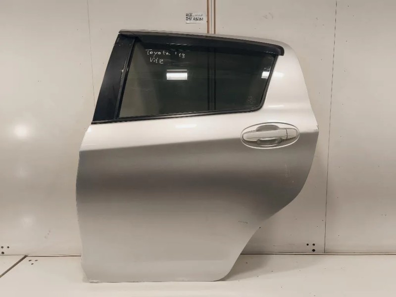 Porta POST SX 670040D210 Toyota Yaris IV 2012