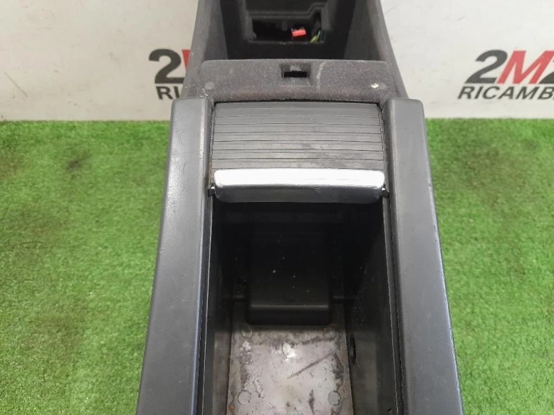 Coperchio BOX Portaoggetti Volvo V60 I 2010