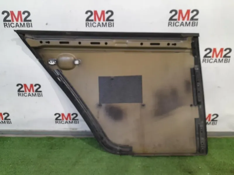 Porta POST SX 1K6833301AA Volkswagen GOLF V 2004