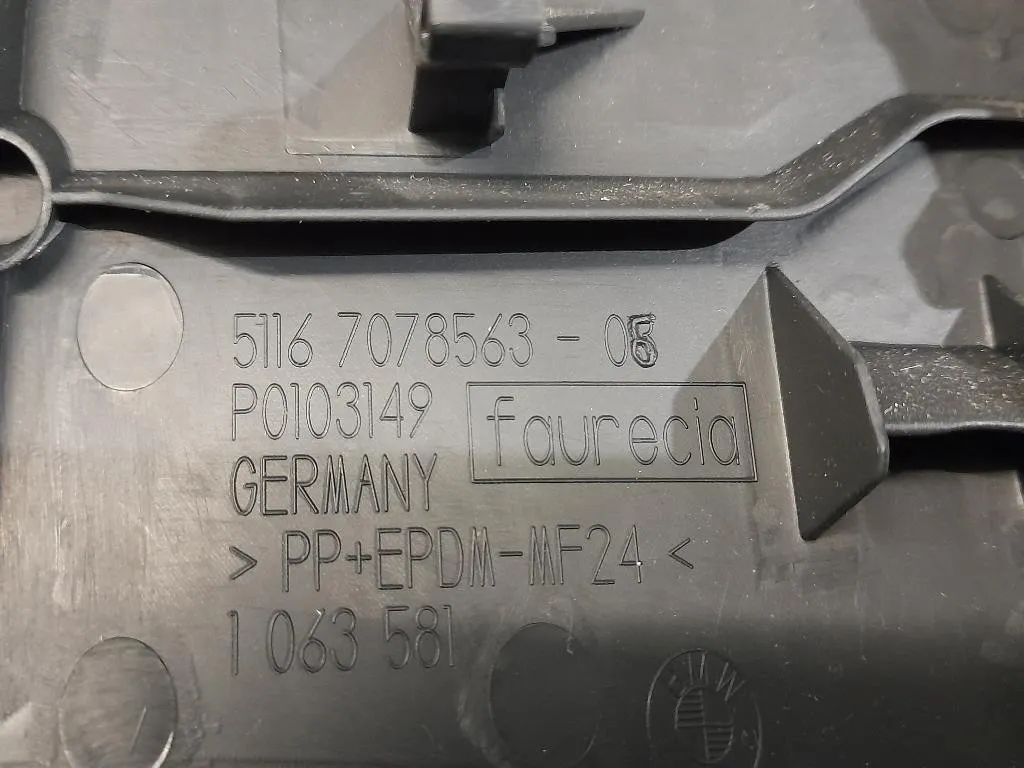 Coperchio Bracciolo Console Centrale 51167078563 Bmw Serie 1 E87 Berlina 2005