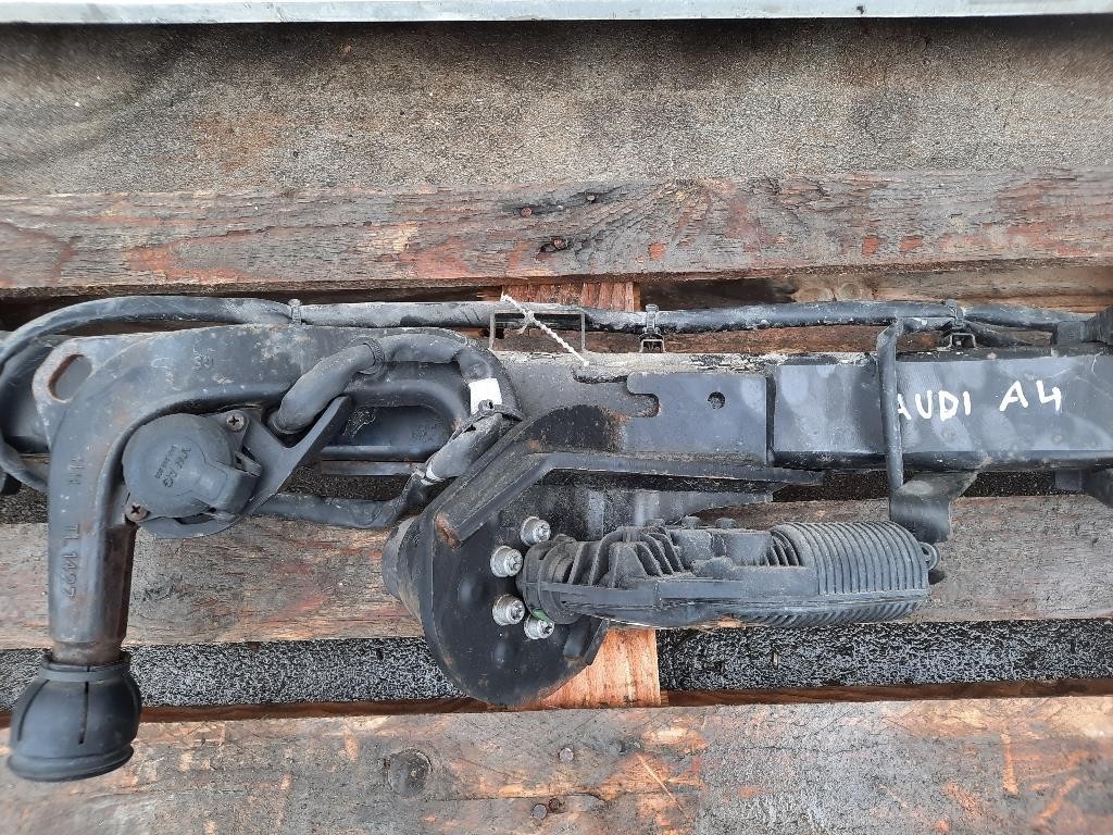 Coperchio Centrale Gancio Traino Paraurti POST 8W0092157 GANCIO TRAINO POSTERIORE COMPLETO Audi A4 8W5 Avant 2015