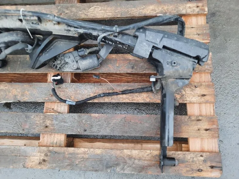 Coperchio Centrale Gancio Traino Paraurti POST 8W0092157 GANCIO TRAINO POSTERIORE COMPLETO Audi A4 8W5 Avant 2015