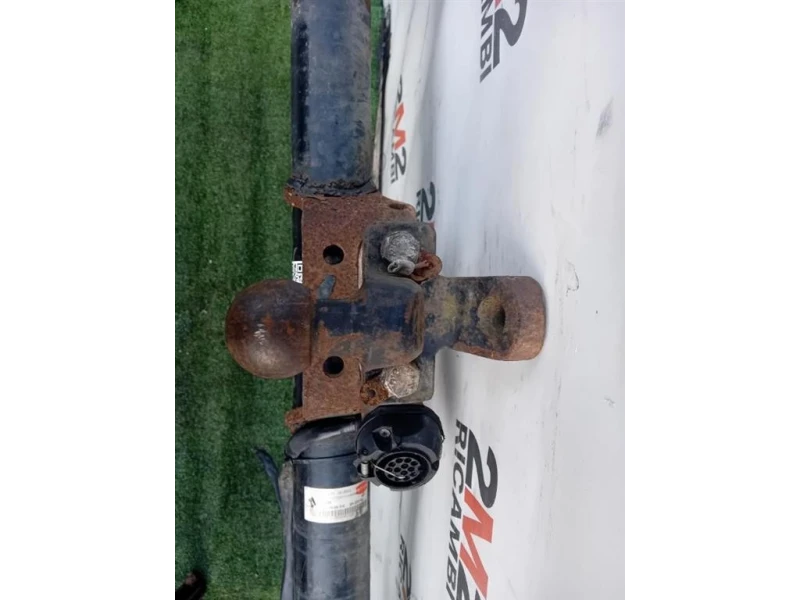 Coperchio Centrale Gancio Traino Paraurti POST COPERCHIO CENTRALE GANCIO TRAINO PARAURTI POST Ford Ranger IV 2012