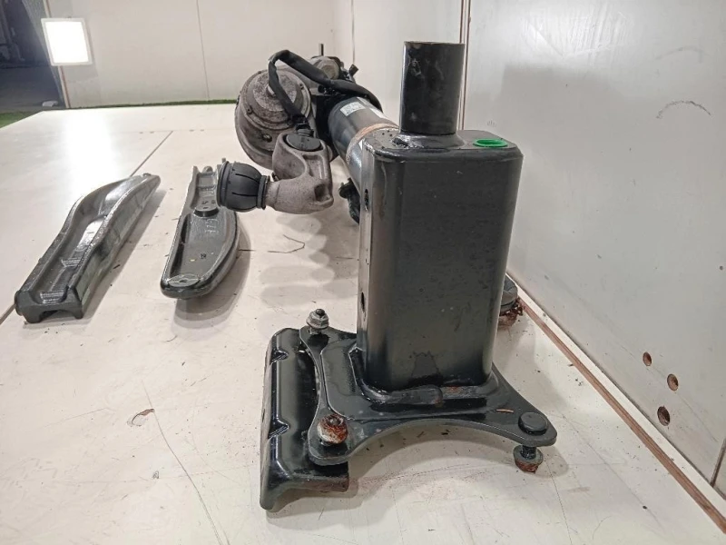 Coperchio Centrale Gancio Traino Paraurti POST A1663100837 Mercedes Classe GLE W166 2015