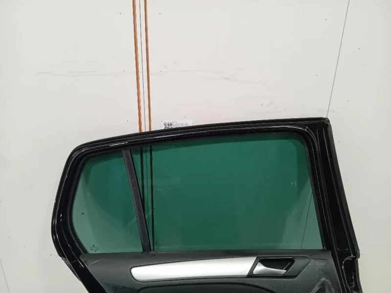 Porta POST SX 5K6833055K Volkswagen GOLF VI 2009