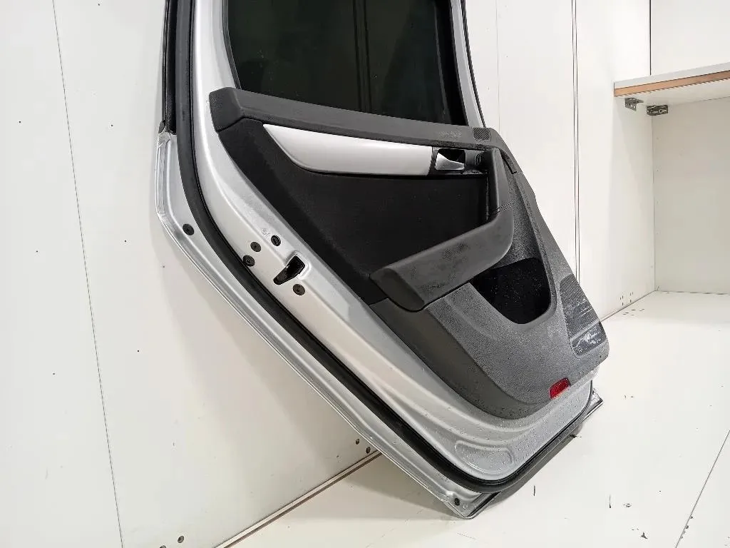 Porta POST SX 3C9833055D Volkswagen Passat VI 2011