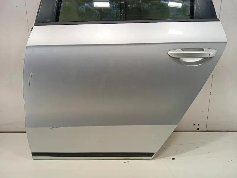 Porta POST SX 3C9833055D Volkswagen Passat VI 2011
