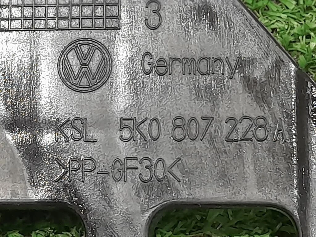 SEDE Proiettore ANT DX 5K0807228A Volkswagen GOLF VI 2009