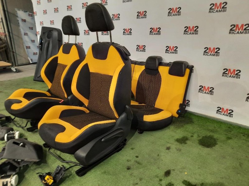 Sedile Completo POST 2231X0 Citroen DS3 2010