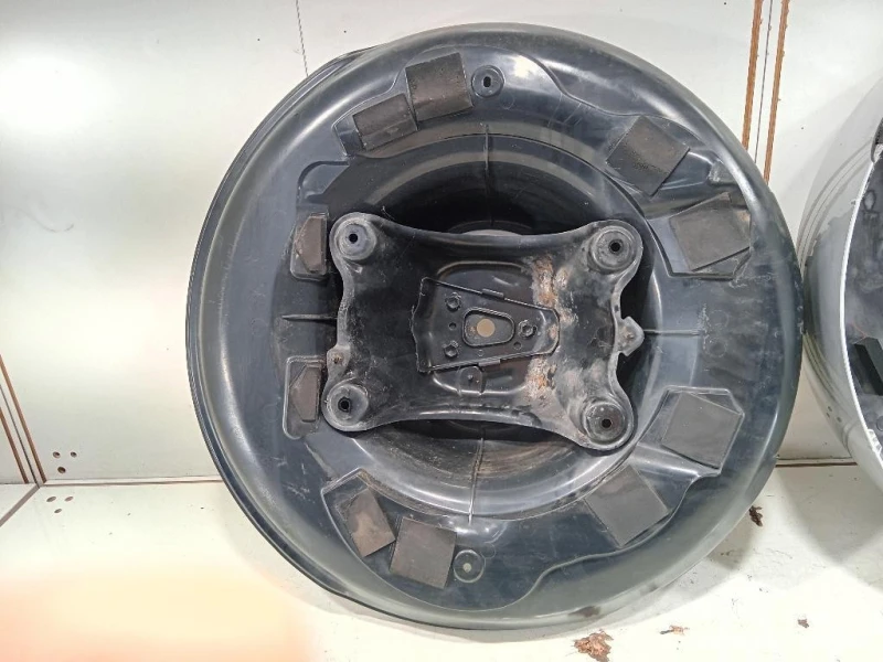 Copertura IN Lamiera Ruota DI Scorta POST 64771-42U1164773-42141 Toyota RAV 4 III 2006