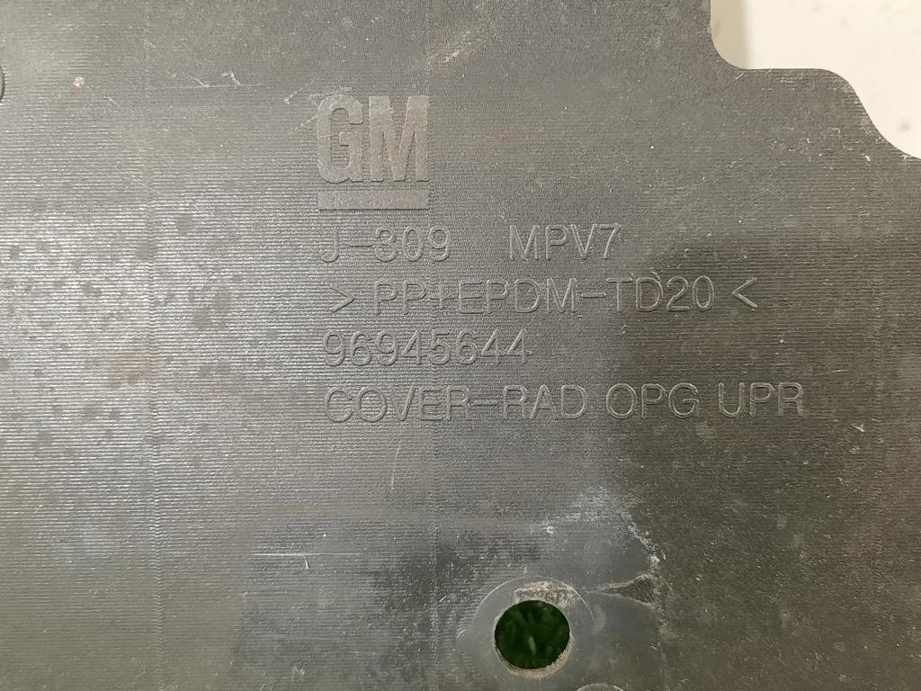 Copertura Interna Griglia Radiatore SUP ANT 96945644 Chevrolet Orlando 2011