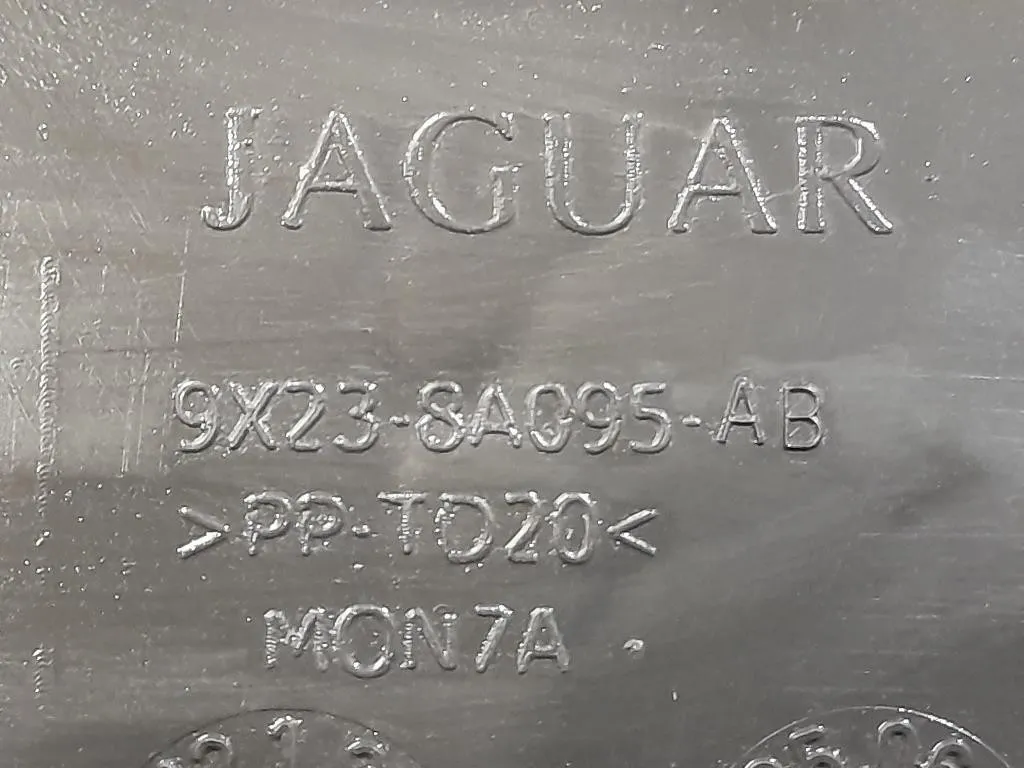 Copertura Interna Griglia Radiatore ANT 9X238A095AB Jaguar XF I 2008