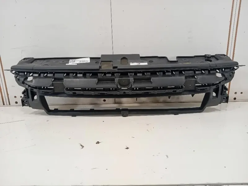 Copertura Interna Griglia Radiatore ANT 9823209780 Peugeot 208 II 2019