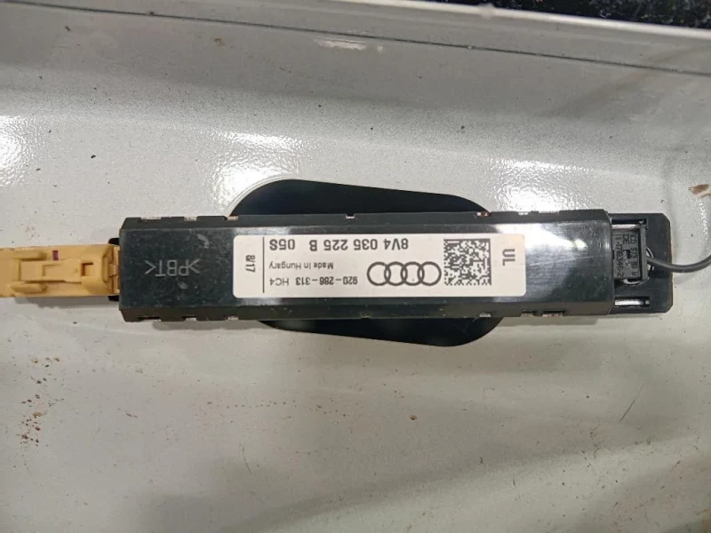 Portello POST 8V4827025D Audi A3 8VA Sportback 2012