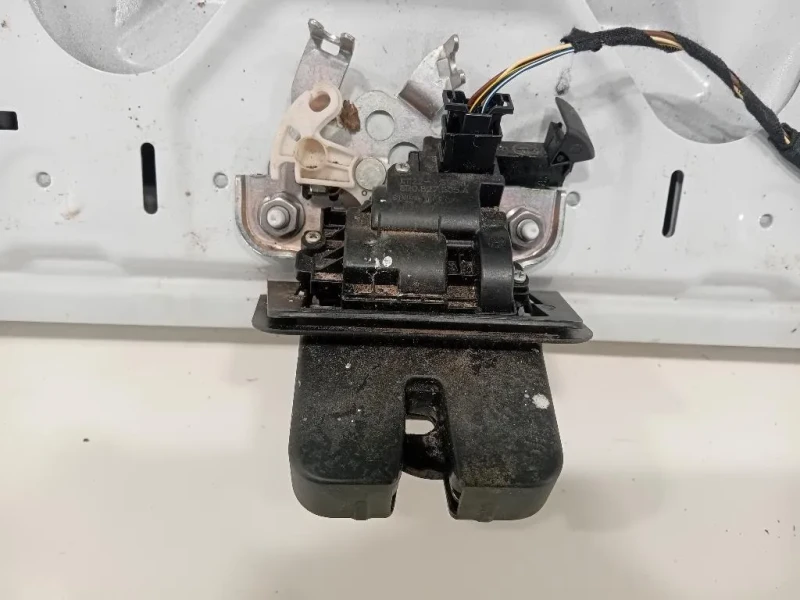 Portello POST 8V4827025D Audi A3 8VA Sportback 2012