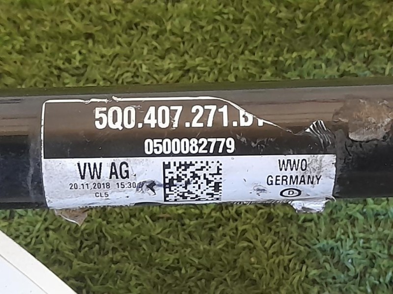 Portello POST 8W9837025 8W9827025 Audi A4 8W5 Avant 2015