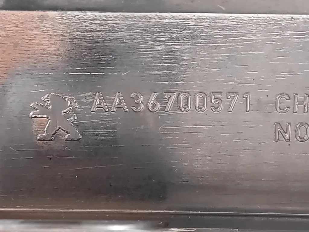 Cornice Griglia DI Ventilazione Paraurti ANT AA36700571 Peugeot 3008 I 2013