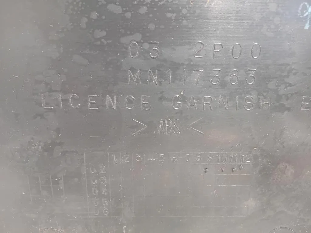 Cornice Supporto Targa POST 117363 Mitsubishi Pajero III 2000