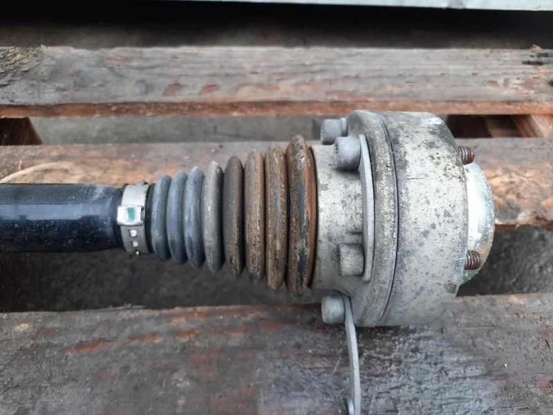 Semiasse POST SX 8W0501203D Audi A4 8W5 Avant 2015