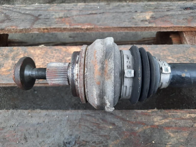 Semiasse POST SX 8W0501203D Audi A4 8W5 Avant 2015