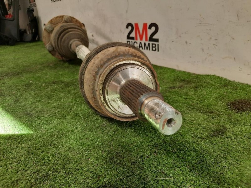 Semiasse POST SX MR528647 Mitsubishi Pajero III 2000