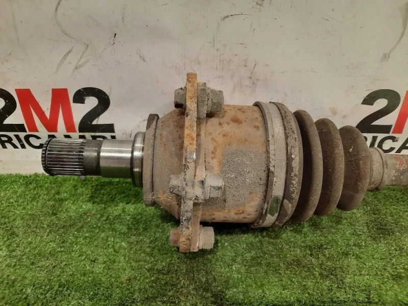 Semiasse POST SX MR528647 Mitsubishi Pajero III 2000