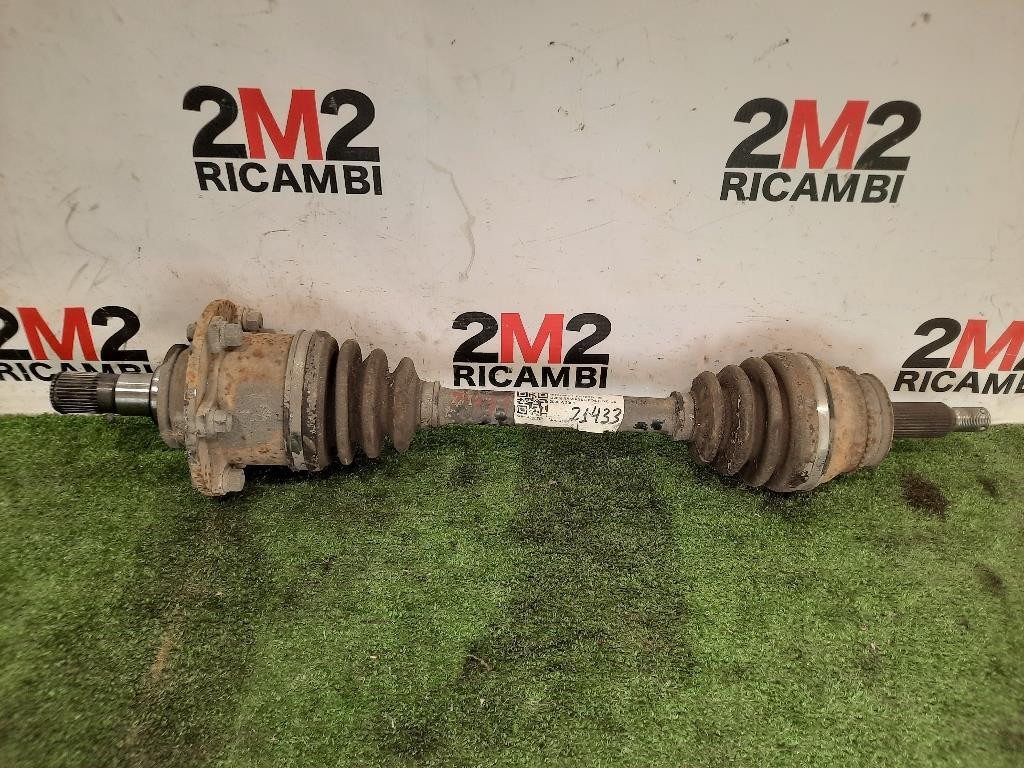 Semiasse POST SX MR528647 Mitsubishi Pajero III 2000