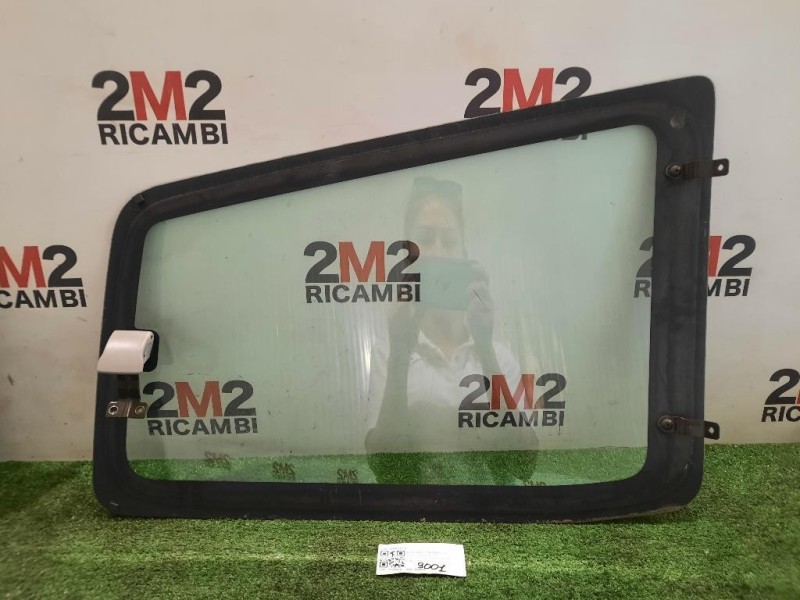 Cristallo Deflettore Parafango POST SX MR533113 Mitsubishi Pajero III 2000