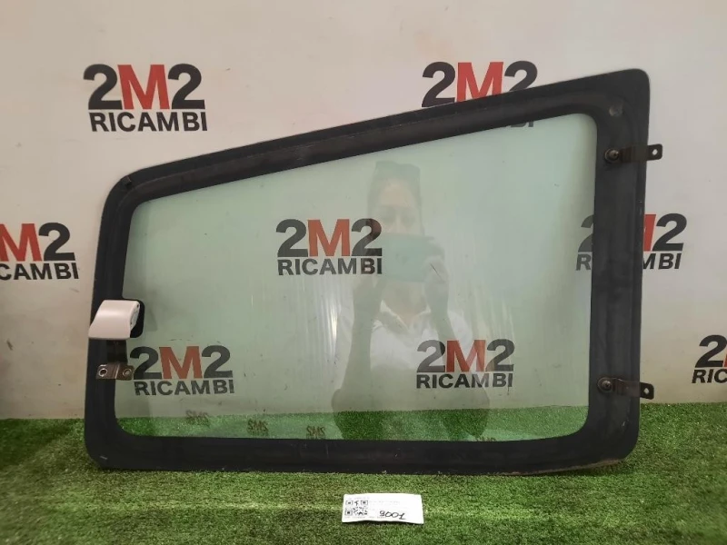 Cristallo Deflettore Parafango POST SX MR533113 Mitsubishi Pajero III 2000