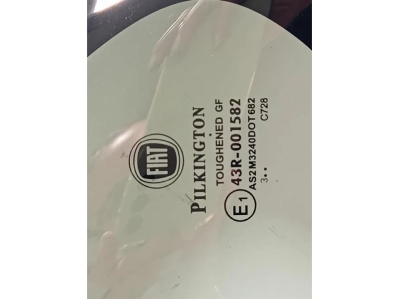 Cristallo Fisso Montante Parabrezza DX 51957746 Fiat 500L 2013