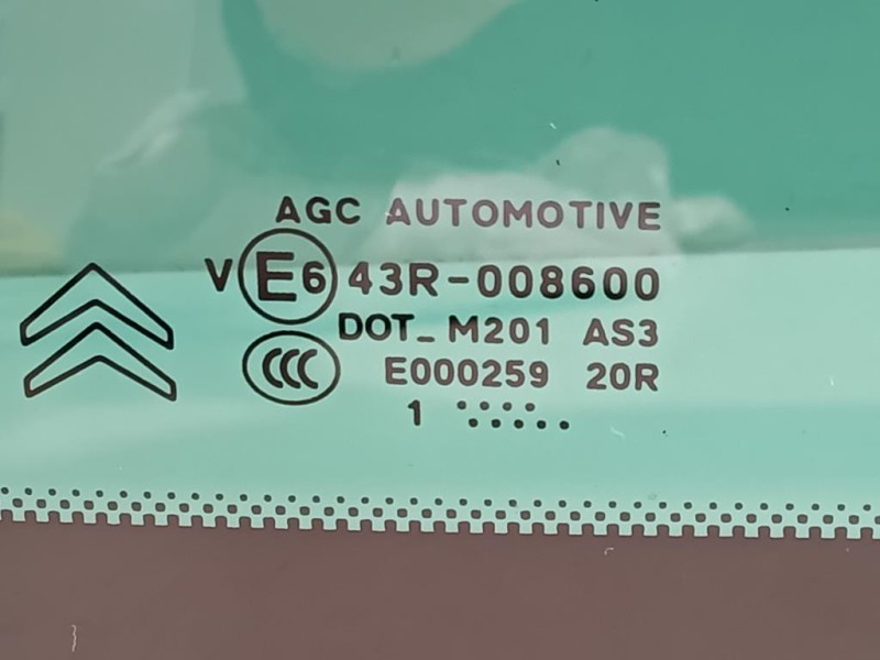 Cristallo Fisso Parafango POST DX 8569ZH Citroen DS3 2010