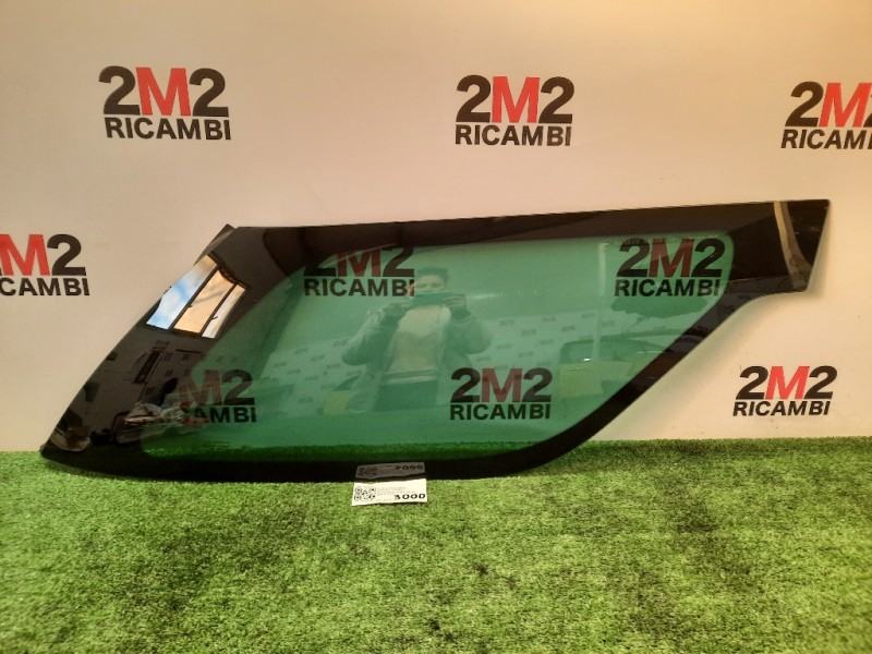 Cristallo Fisso Parafango POST DX 8569ZH Citroen DS3 2010