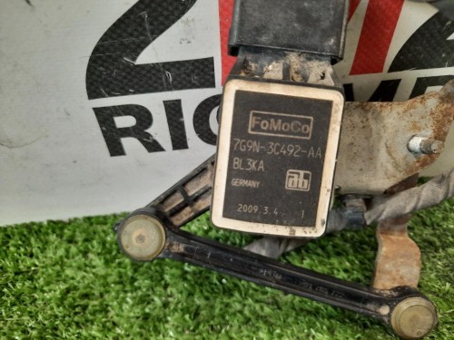 Cristallo Fisso Parafango POST DX 83312JD00A Nissan Qashqai I 2007