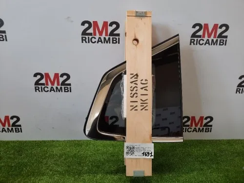 Cristallo Fisso Parafango POST DX 833004CC0B Nissan X-trail IV 2014