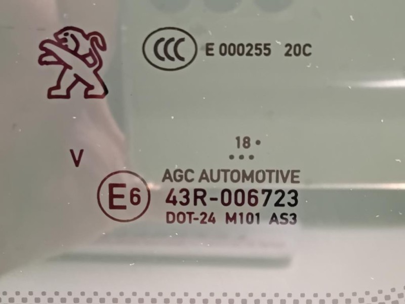 Cristallo Fisso Parafango POST DX 9804000580 Peugeot 308 II 2014