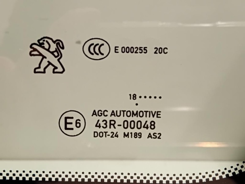 Cristallo Fisso Parafango POST DX 9805594880 Peugeot 308 II 2014