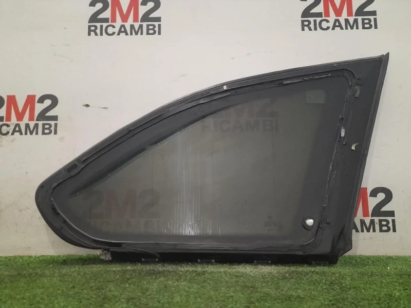 Cristallo Fisso Parafango POST SX E000184 Bmw Serie 1 E82 Coupe 2005